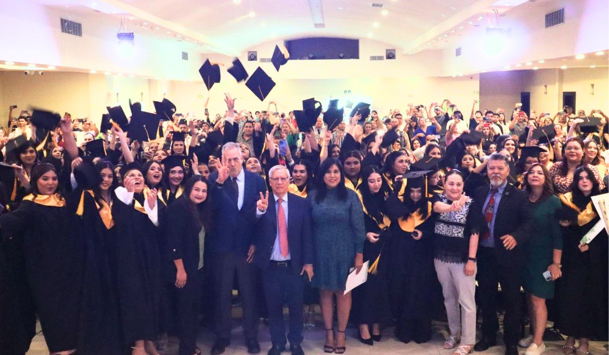  Graduación licenciaturas Los Mochis 2021-2025